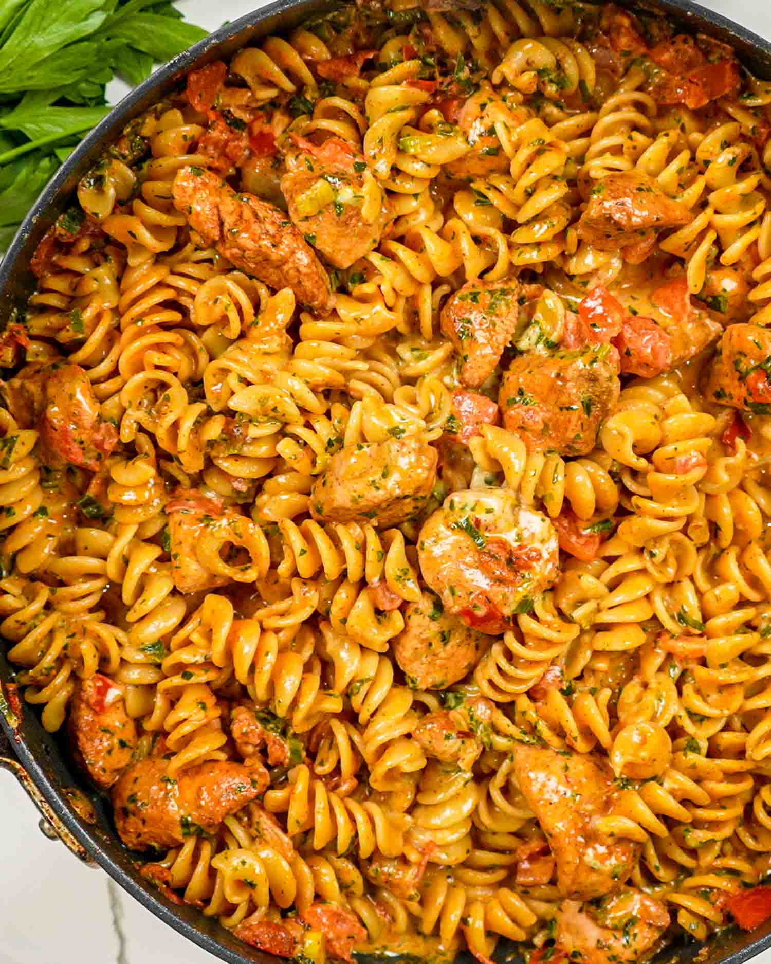 Creamy Tomato Chicken Pasta with Spicy Tomato Cream Sauce