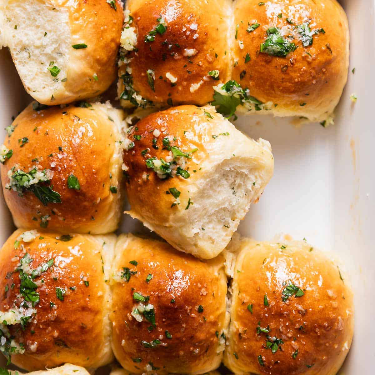 Garlic Bread Rolls with Fresh Garlic and Parsley Butter