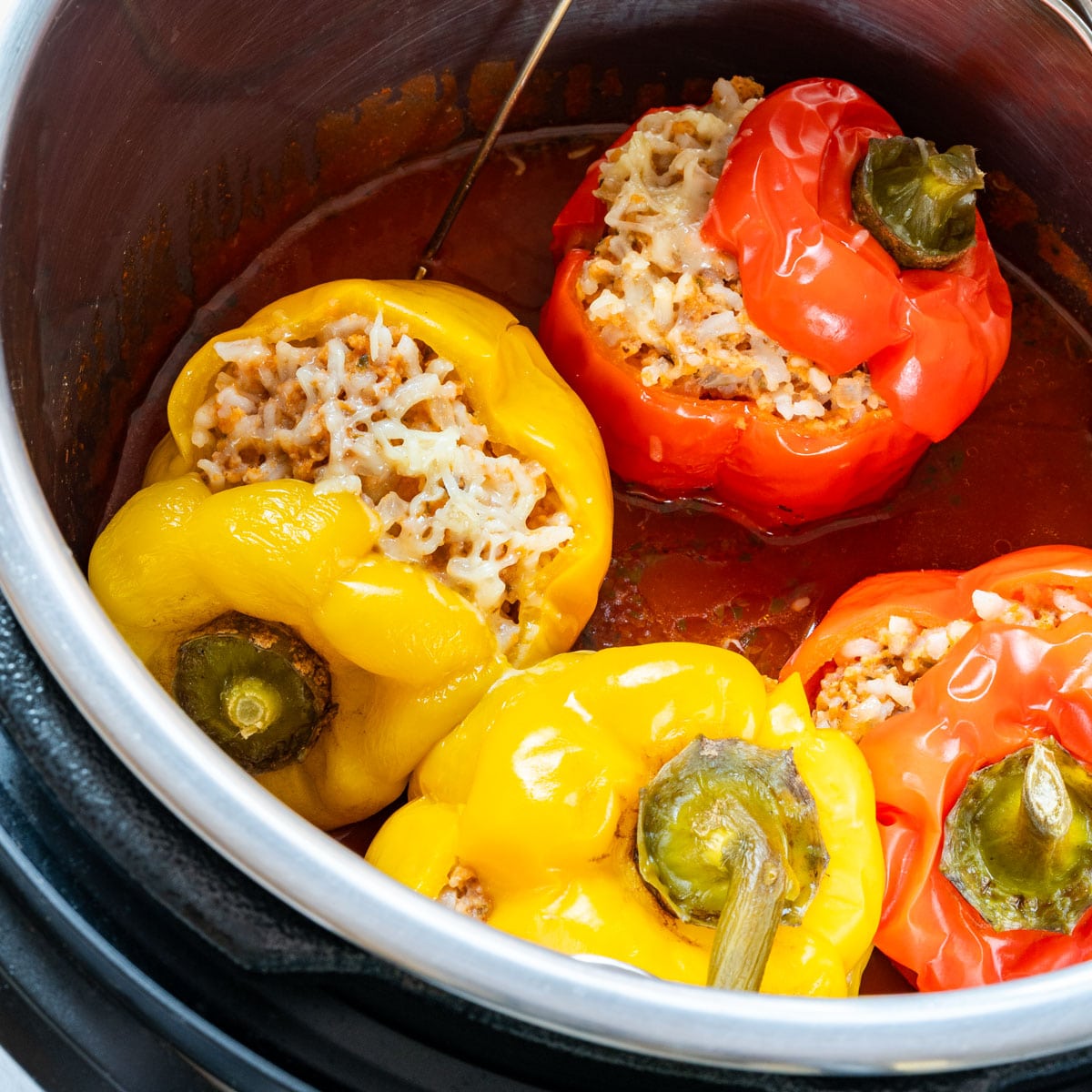 Instant Pot Stuffed Bell Peppers: Flavorful Ground Beef and Rice Dinner