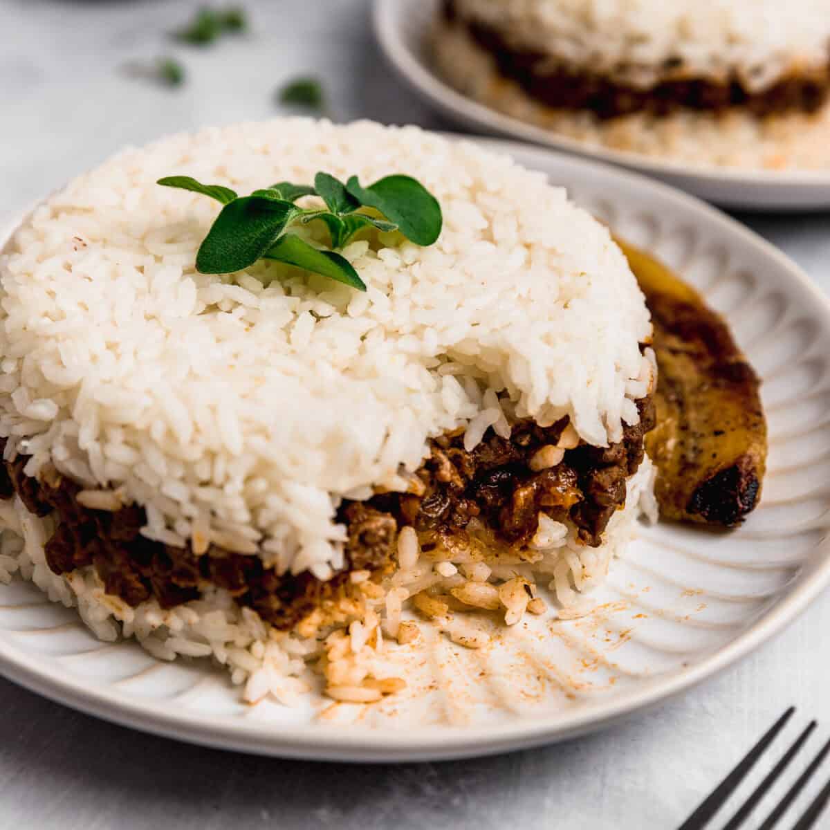 Arroz Tapado: Peruvian Beef and Rice Dish