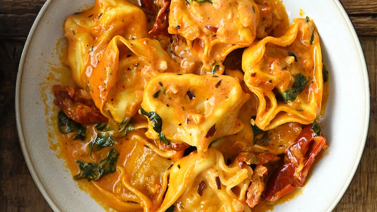 One-Pot Marry Me Tortellini With Creamy Sun-Dried Tomato Sauce