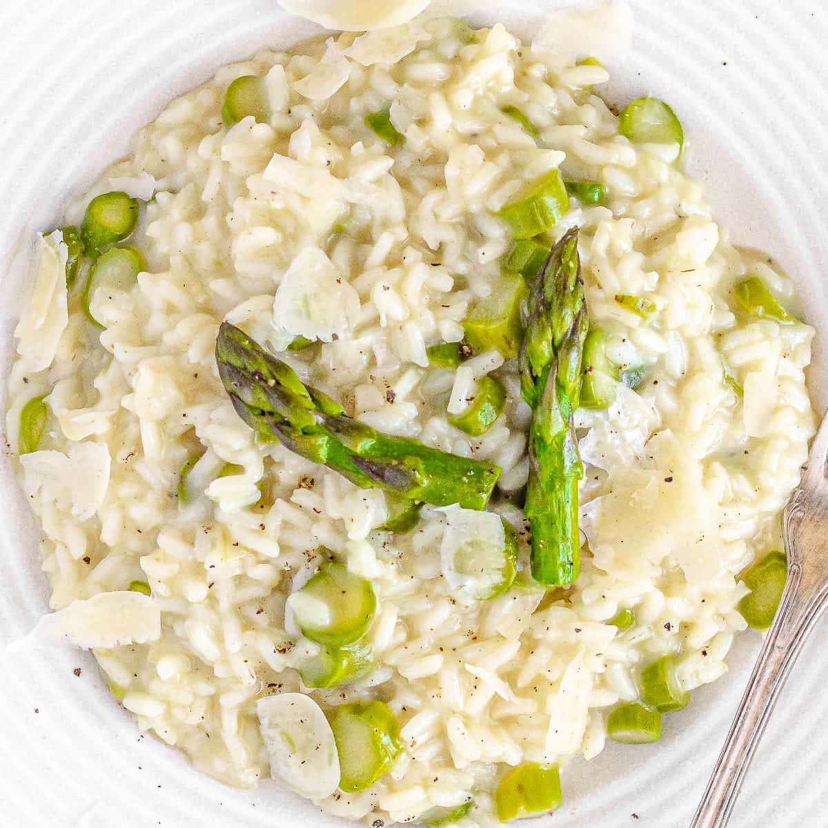 Asparagus Risotto With Creamy Parmesan and Tender Asparagus
